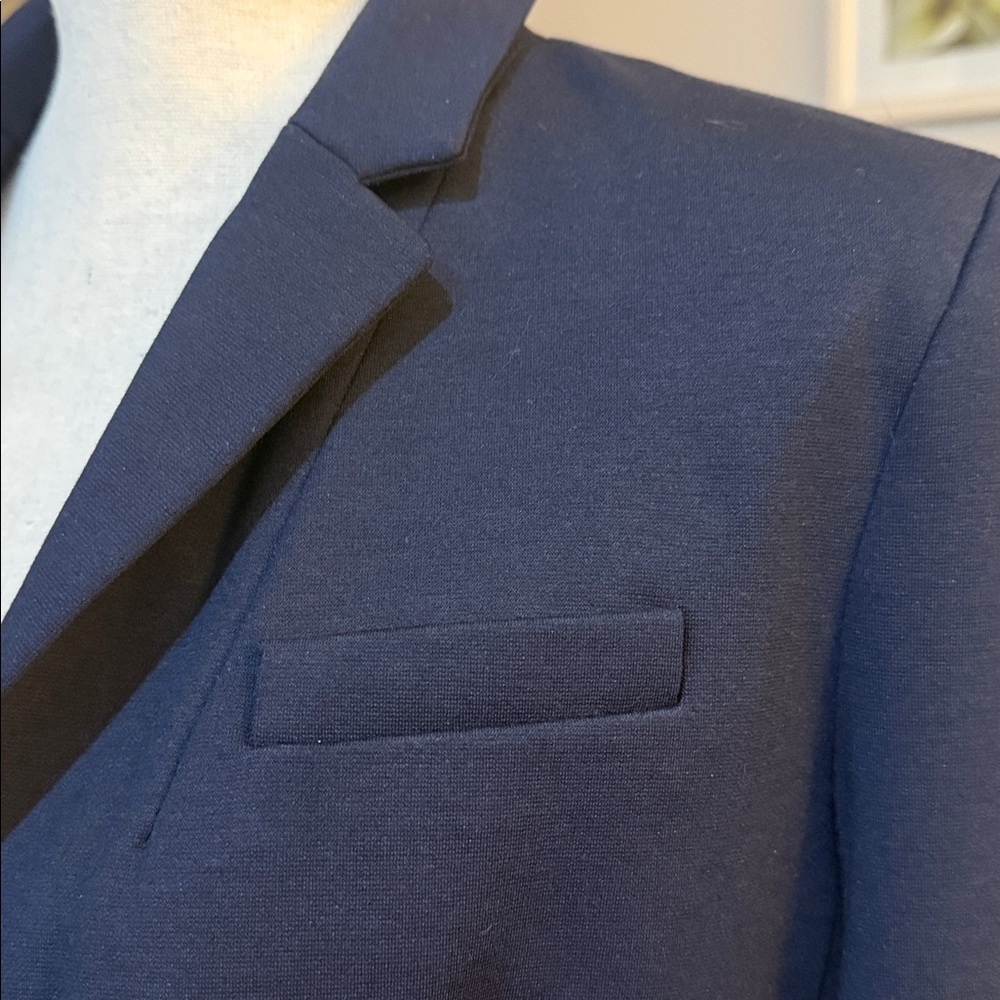 GAP Women's Classic Navy Blazer size 2 NWT